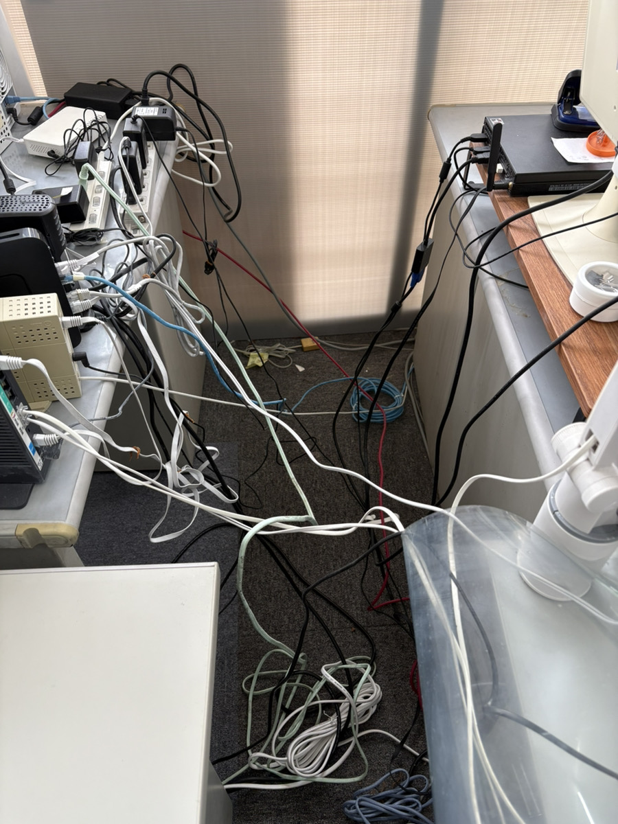 デスクトップPC納品と配線