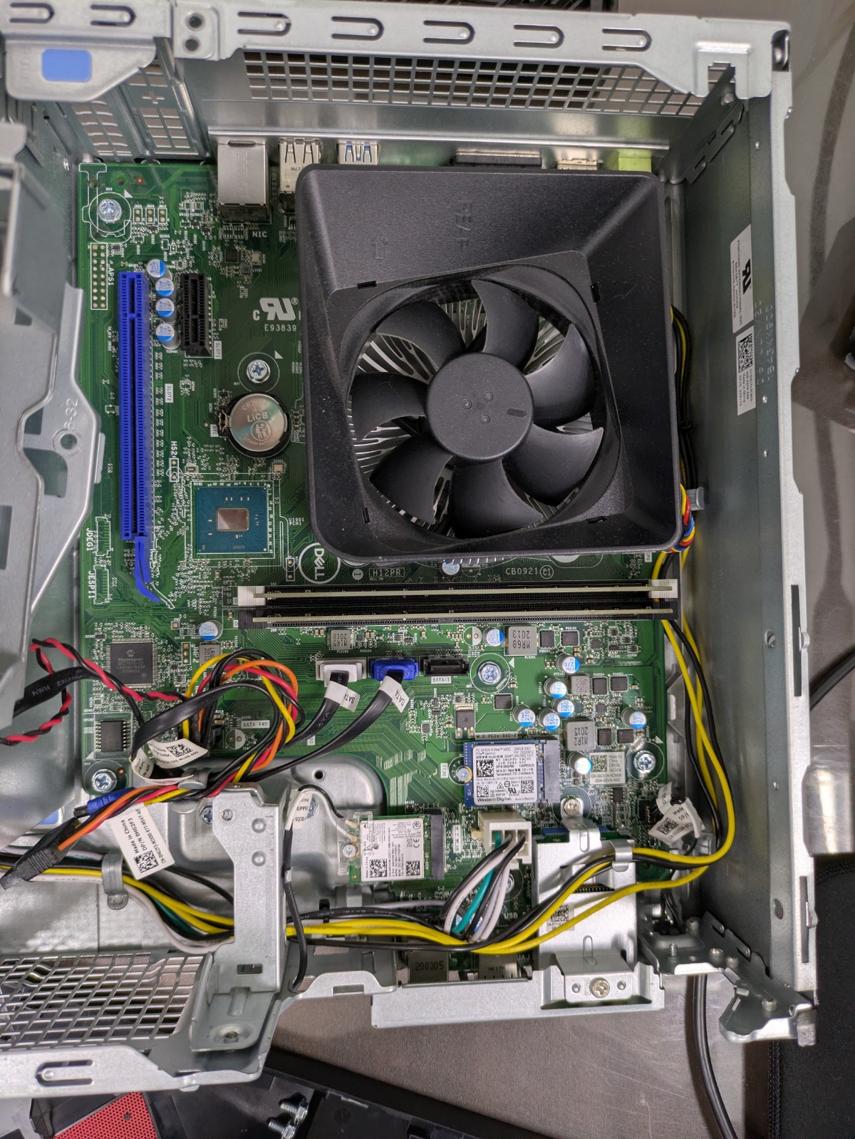 4台のパソコンにおけるSSDクローン換装作業を実施いたしました